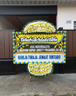 Papan Bunga Duka di Gunung Maligas