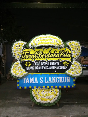 Papan Bunga Duka di Gunung Maligas